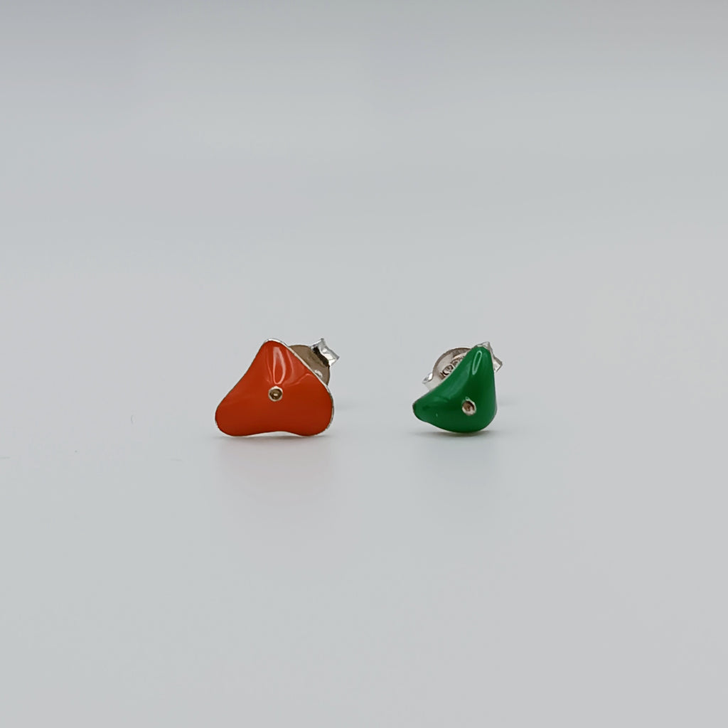 dettaglio orecchini prese argento 925
