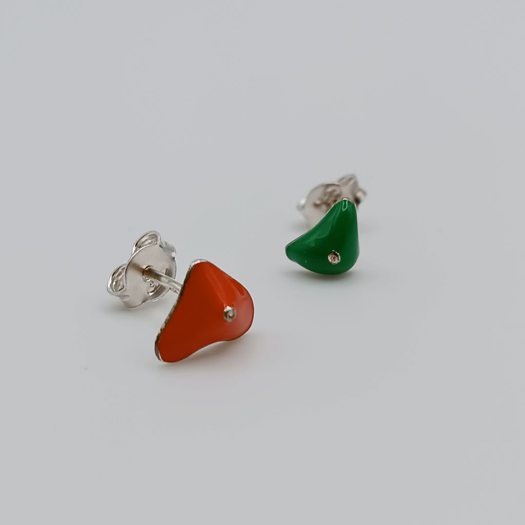 orecchini prese argento 925 indossati alle orecchie