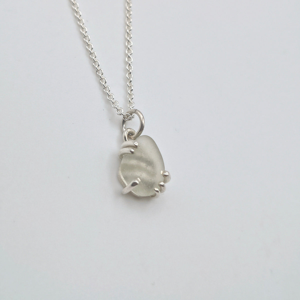 dettaglio collana gocce di mare bianco argento 925 vetrino